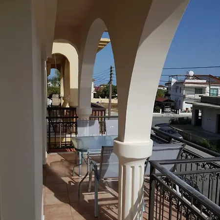 Chryso Luxury House بيت للعطل